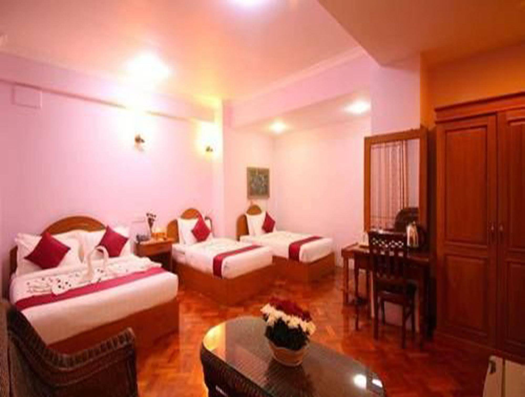 Hotel United Mandalay Dış mekan fotoğraf